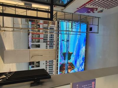 全彩 - 东坡路中学大门口户外P6显示屏